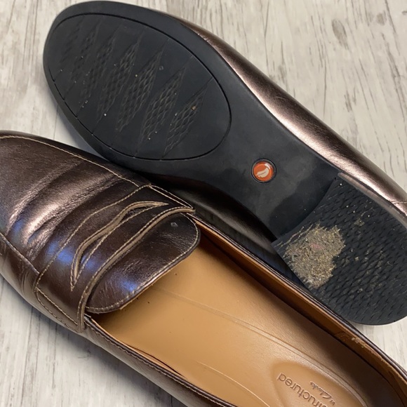 Clarks sz 9 loafers goldish - pewter color - Picture 6 of 6